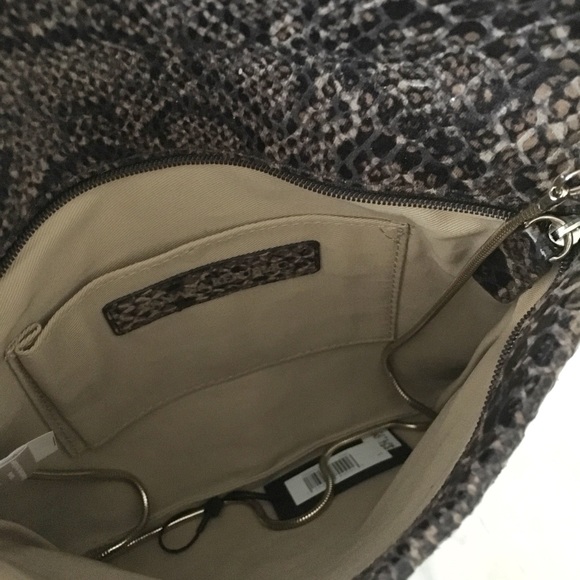 BANANA REPUBLIC python print crossbody/clutch - Picture 4 of 6